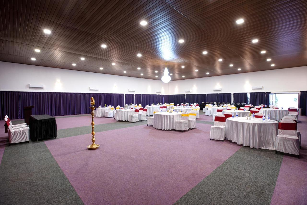 Gokulam Grand Resort & Spa, Coorg Kushālnagar Exterior photo