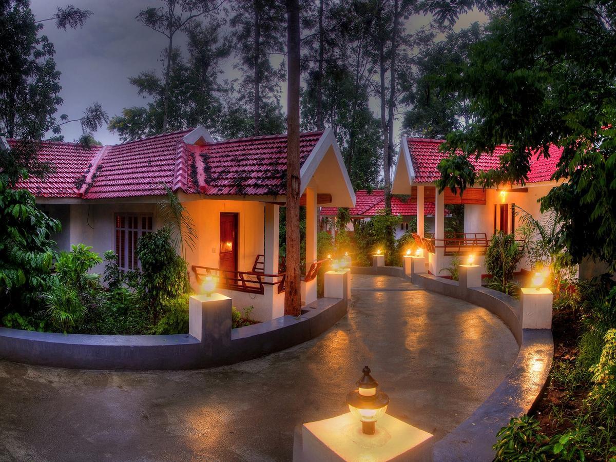 Gokulam Grand Resort & Spa, Coorg Kushālnagar Exterior photo