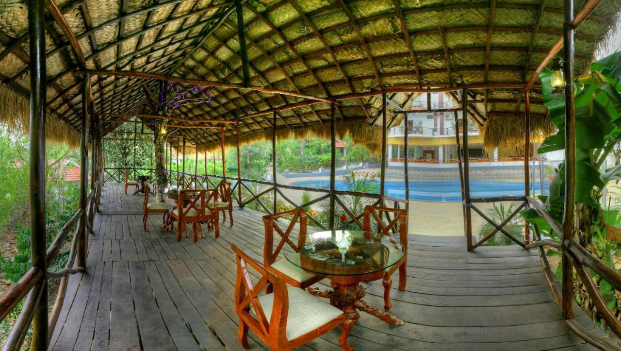 Gokulam Grand Resort & Spa, Coorg Kushālnagar Exterior photo