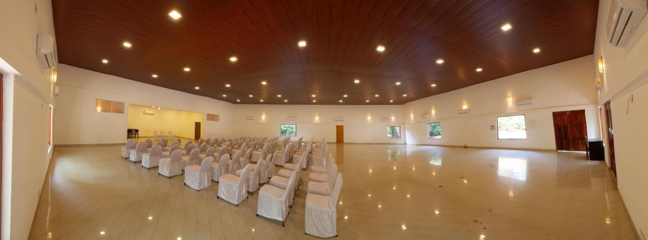 Gokulam Grand Resort & Spa, Coorg Kushālnagar Exterior photo