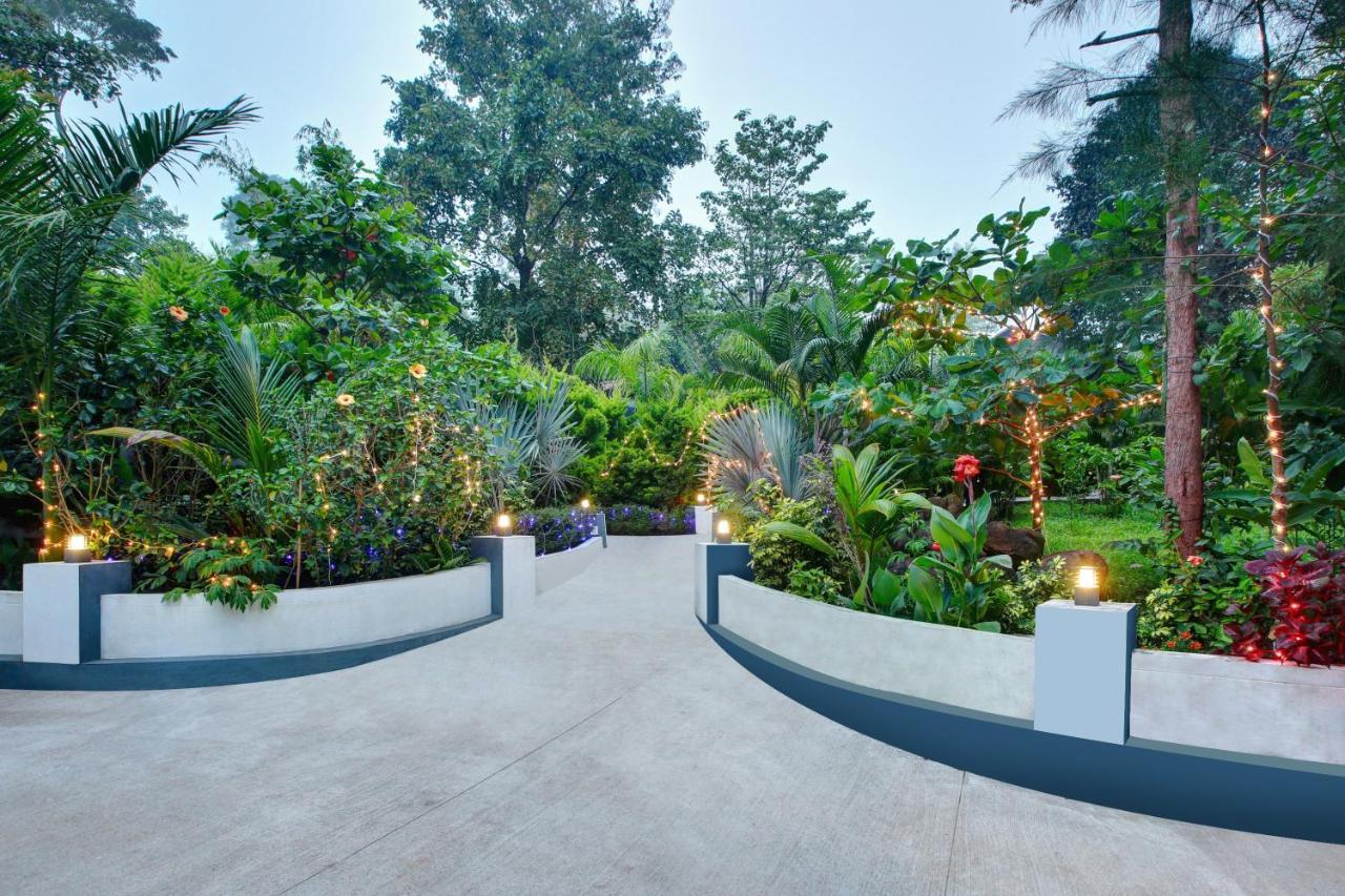 Gokulam Grand Resort & Spa, Coorg Kushālnagar Exterior photo